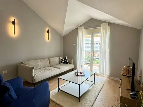 Izdavanje, dvosoban stan, 65m², Budva, Crna Gora - image 3