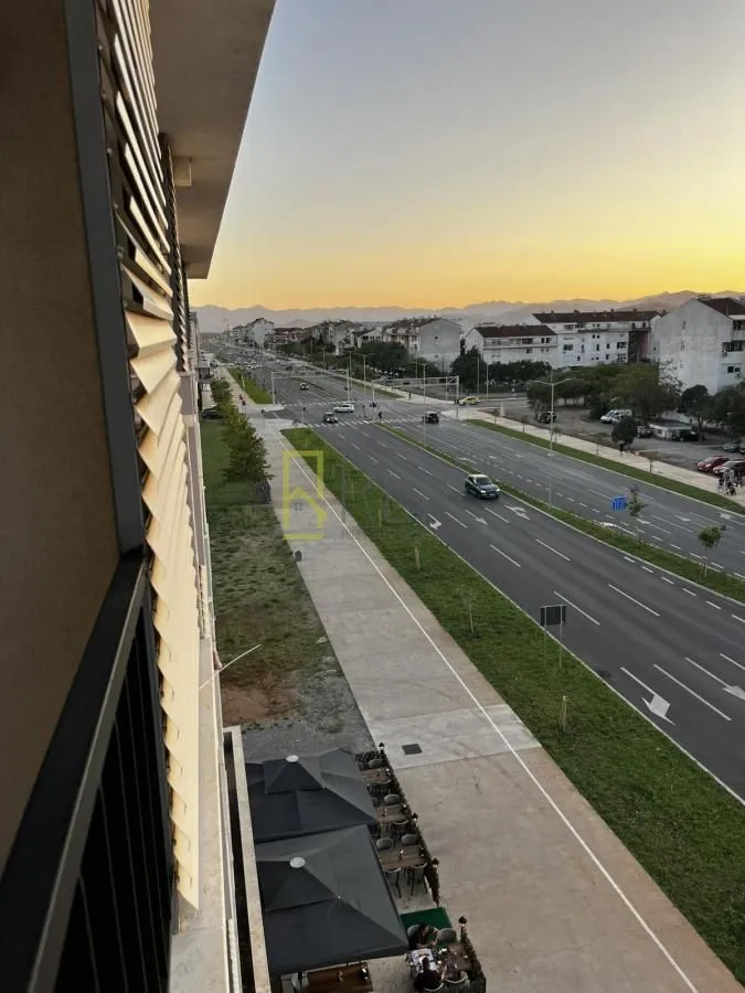 Prodaja, jednosoban stan, 43m², Stari Aerodrom, Podgorica