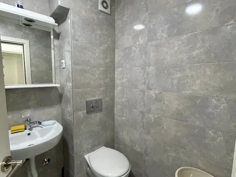 Izdavanje, jednosoban stan, 45m², Tuški Put, Podgorica - image 12