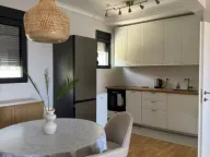 Izdavanje, trosoban stan, 110m², Seljanovo, Tivat - image 7