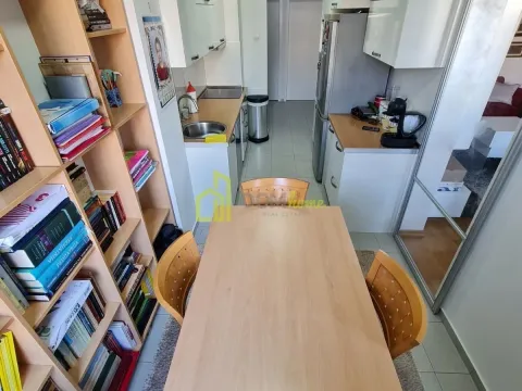 Rent, two bedroom apartment, 76m², Blok 6, Podgorica - image 7