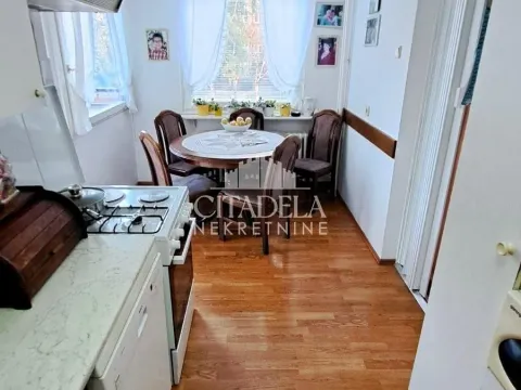 Prodaja, trosoban stan, 76m², Novi Beograd Blok 63, Novi Beograd Sve Podlokacije - image 3