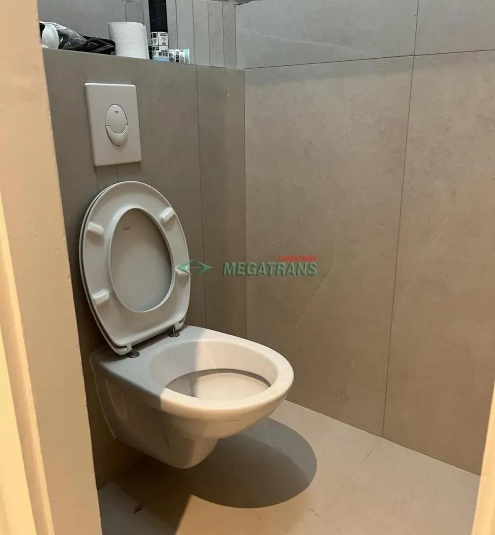 Izdavanje, trosoban stan, 105m², Novi Sad Sve Podlokacije, Novi Sad
