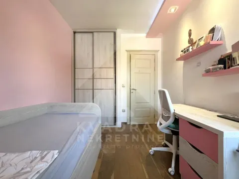 Prodaja, trosoban stan, 100m², 1 maj, Podgorica - image 12