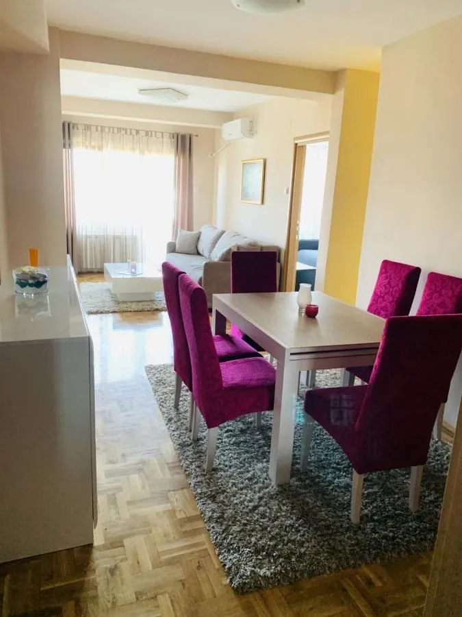 Izdavanje, jednosoban stan, 52m², Centar, Niš