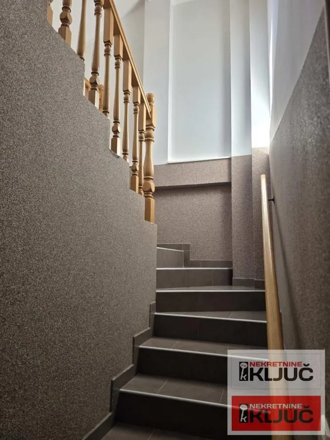 Prodaja, četvorosoban stan, 96m², Bulevar Evrope, Novi Sad Sve Podlokacije