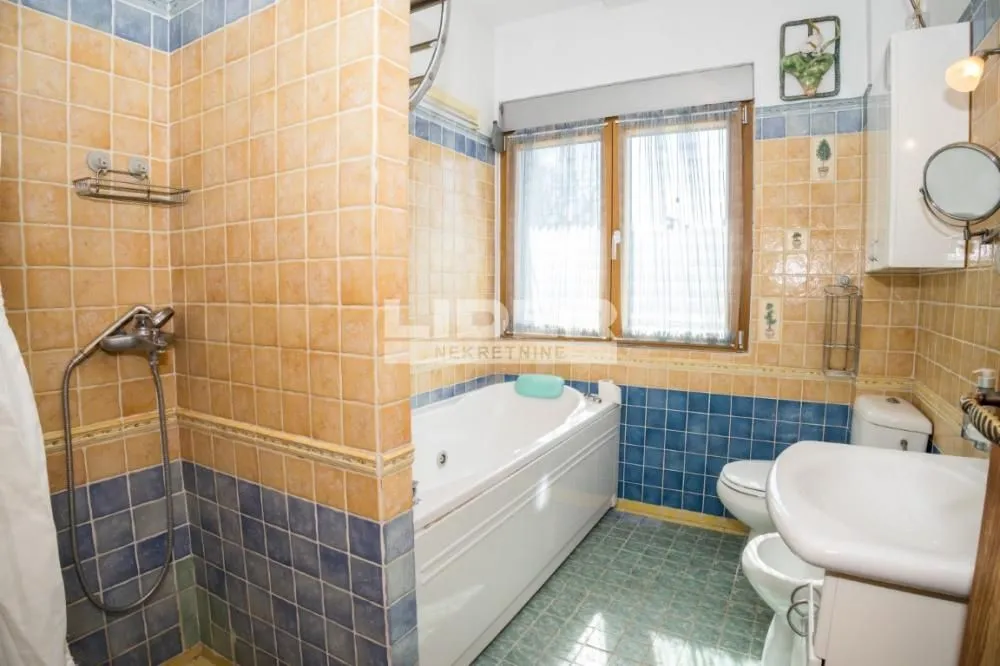 Sale, three bedroom apartment, 69m², Stari Grad, Beograd
