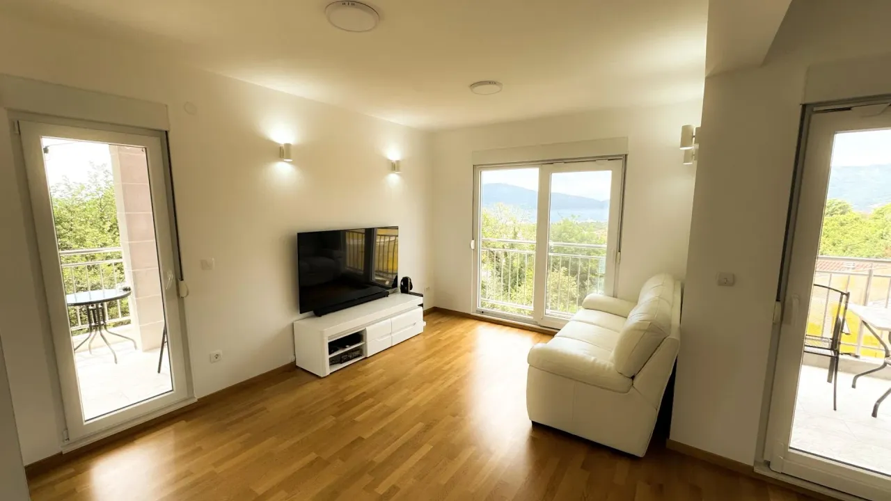 Prodaja, stan, 72m², Tivat, Crna Gora