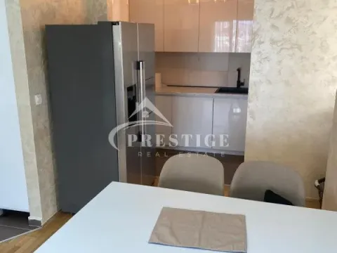 Izdavanje, dvosoban stan, 70m², Stari Aerodrom, Podgorica - image 2