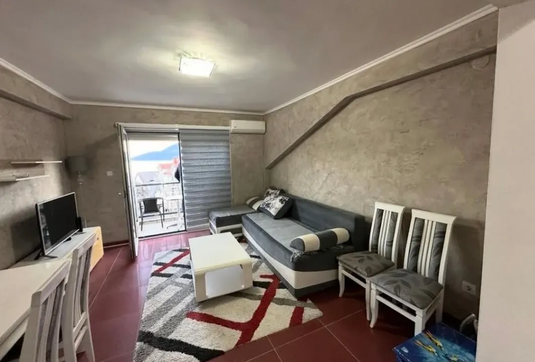 Izdavanje, jednosoban stan, 45m², Igalo, Herceg Novi