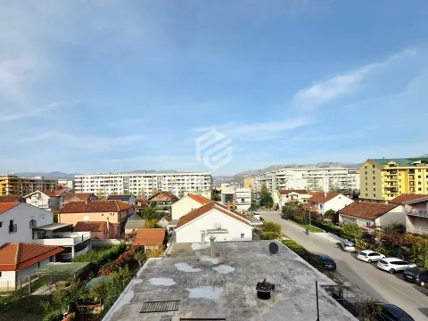 Sale, two bedroom apartment, 76m², Stari Aerodrom, Podgorica - image 8