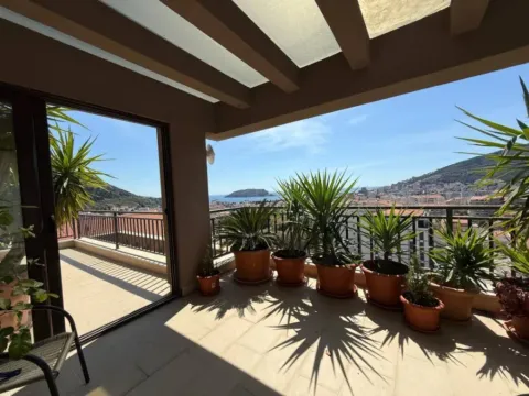 Sale, three bedroom apartment, 200m², Budva, Crna Gora