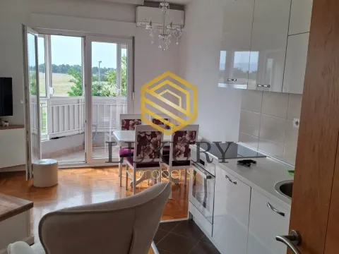 Rent, one bedroom apartment, 50m², Stari Aerodrom, Podgorica - image 2