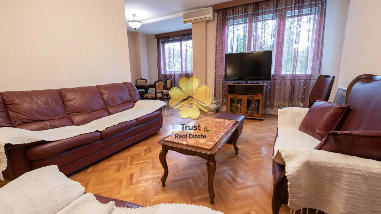 Izdavanje, dvosoban stan, 90m², Preko Morače, Podgorica