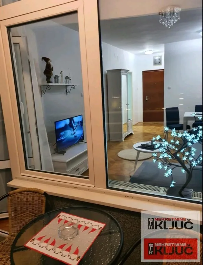 Izdavanje, jednosoban stan, 47m², Bulevar Oslobodjenja, Novi Sad Sve Podlokacije