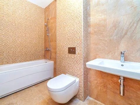 Prodaja, stan, 150m², Kotor, Crna Gora - image 9