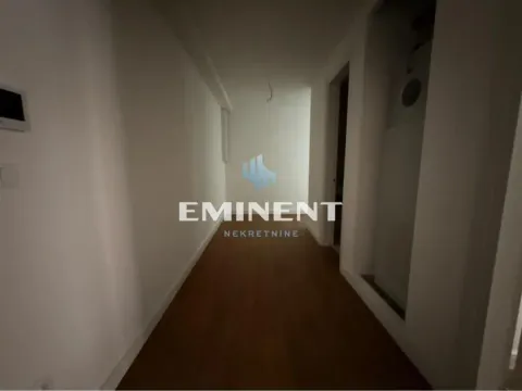 Izdavanje, četvorosoban stan, 129m², Crveni Krst, Beograd - image 7