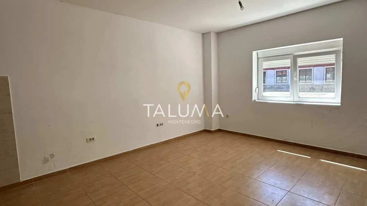 Izdavanje, jednosoban stan, 27m², Centar, Podgorica