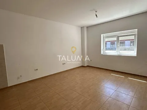 Izdavanje, jednosoban stan, 27m², Centar, Podgorica - image 1