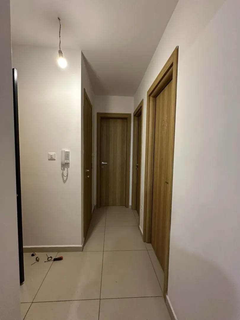 Izdavanje, dvosoban stan, 69m², Ljubović, Podgorica