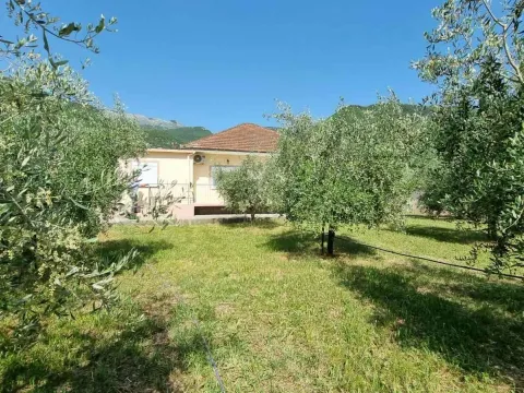 Izdavanje, kuća, 75m², Lastva Grbaljska, Kotor - image 10