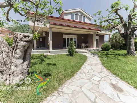 Prodaja, kuća, 200m², Tološi, Podgorica - image 2