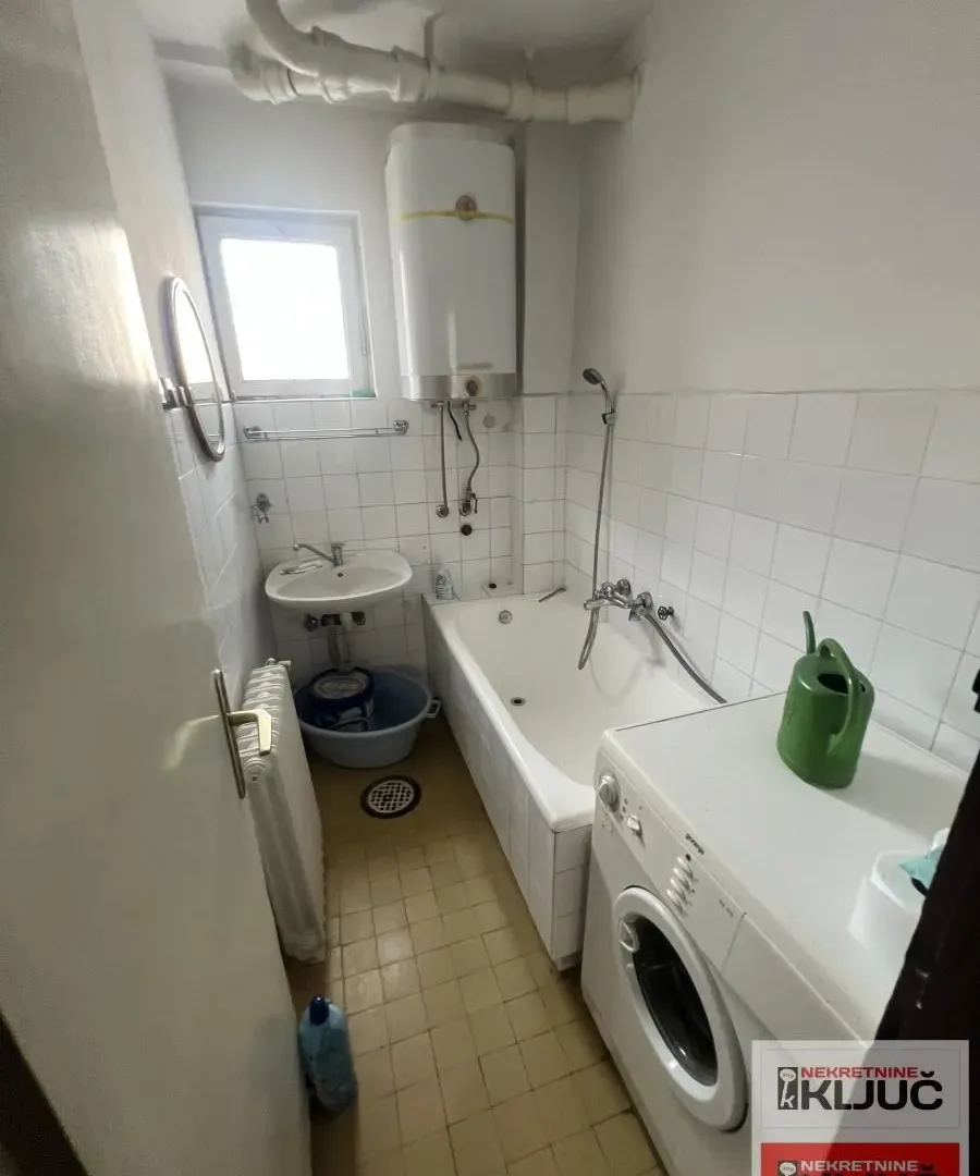 Prodaja, četvorosoban stan, 86m², Spens, Novi Sad Sve Podlokacije