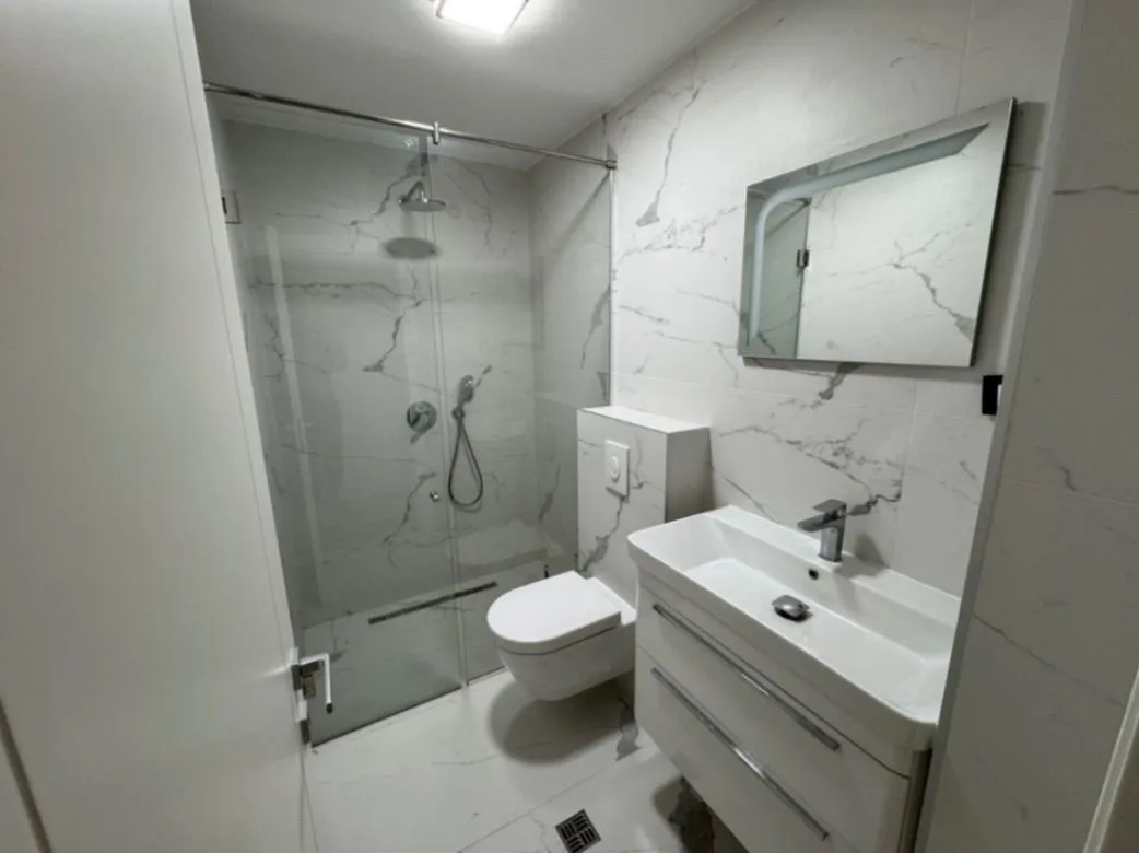 Izdavanje, trosoban stan, 130m², Dalmatinska ulica, Podgorica