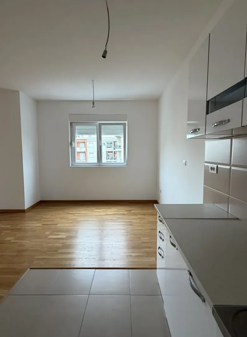 Prodaja, dvosoban stan, 73m², Tuški Put, Podgorica