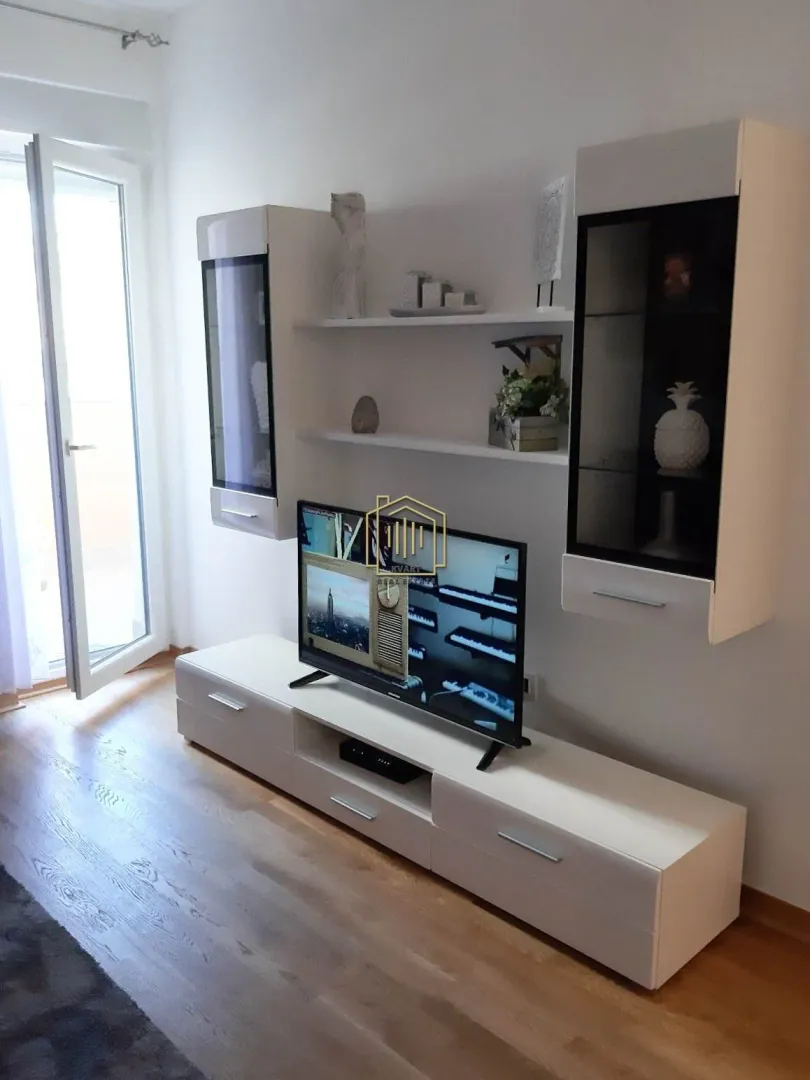 Rent, one bedroom apartment, 43m², City Kej, Podgorica