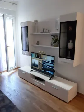 Rent, one bedroom apartment, 43m², City Kej, Podgorica - image 3