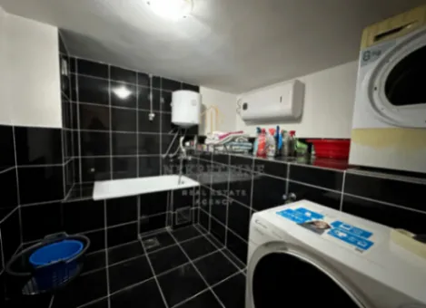 Izdavanje, petosoban stan, 280m², Gorica C, Podgorica - image 8