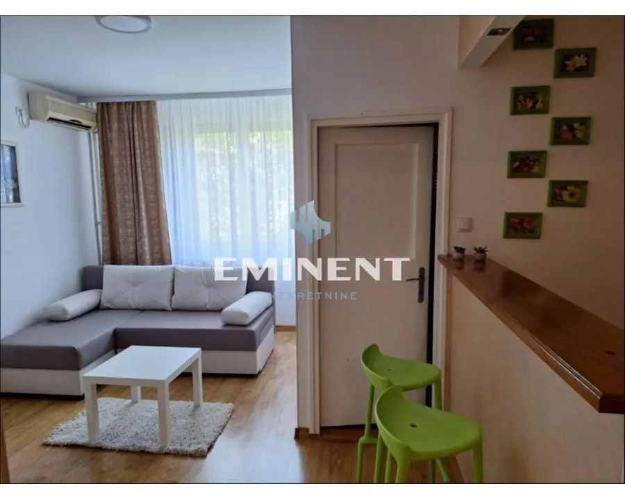 Izdavanje, stan, 45m², Stari Grad, Beograd