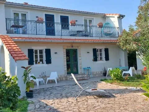 Kuća in Luštica