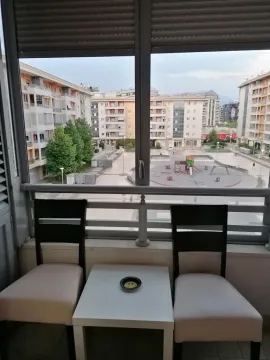 Izdavanje, jednosoban stan, 51m², City Kvart, Podgorica - image 4