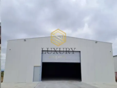 Poslovni prostor in Kuće Rakića