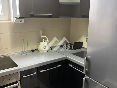 Izdavanje, dvosoban stan, 43m², Bulevar Evrope, Novi Sad Sve Podlokacije - image 4