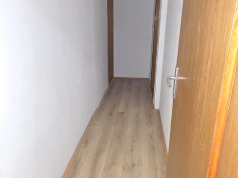 Izdavanje, trosoban stan, 75m², Zagorič, Podgorica - image 12