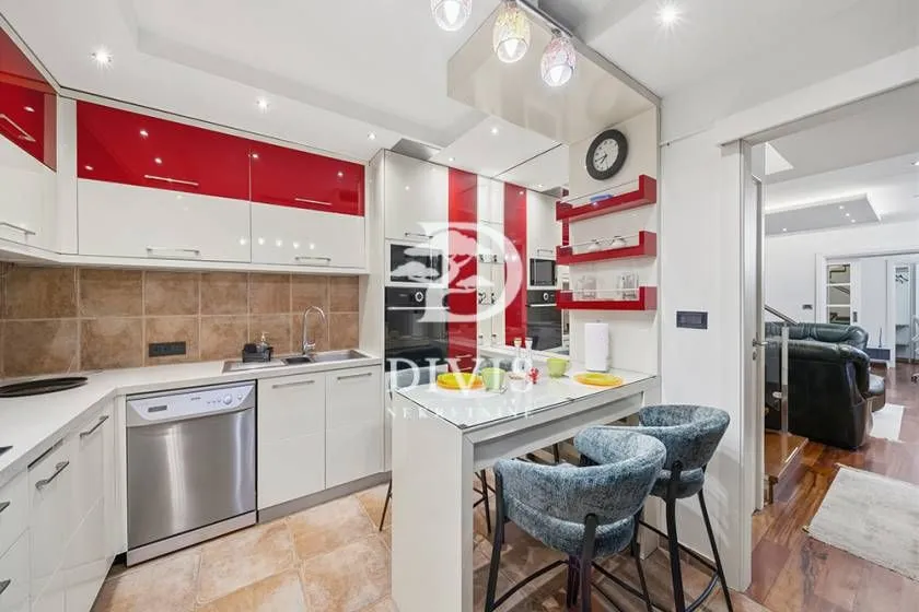 Rent, house, 513m², Dedinje Sve Podlokacije, Beograd