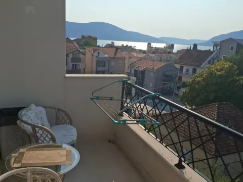 Rent, two bedroom apartment, 60m², Kalimanj, Tivat - image 9