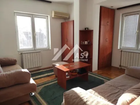 Rent, apartment, 28m², Bulevar Evrope, Novi Sad Sve Podlokacije - image 2