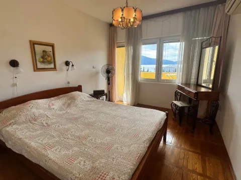Izdavanje, jednosoban stan, 75m², Centar, Tivat - image 9