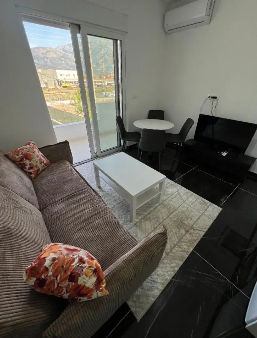 Rent, apartment, 41m², Polje, Bar