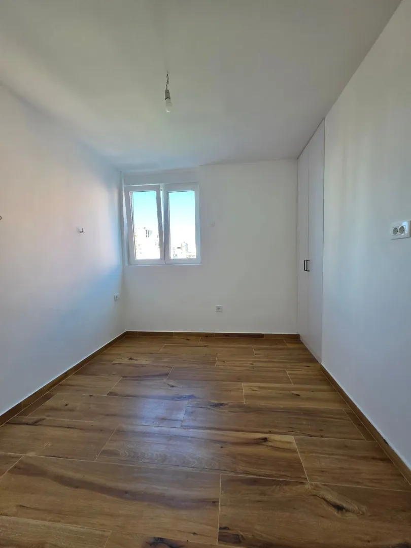 Sale, one bedroom apartment, 37m², Blok 5, Podgorica