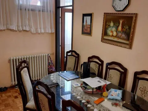 Prodaja, kuća, 250m², Bezanijska Kosa 1, Bežanijska Kosa Sve Podlokacije - image 8