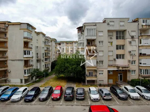 Rent, one bedroom apartment, 40m², City Kej, Podgorica - image 11