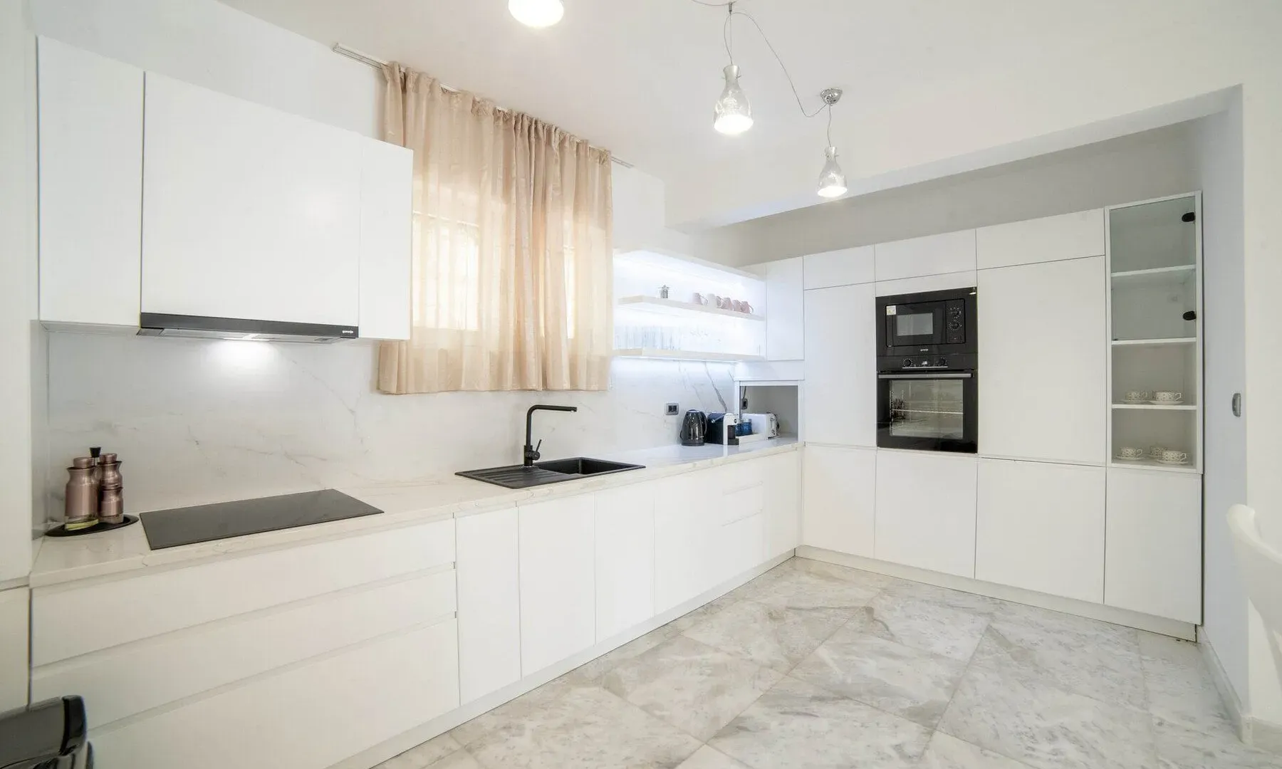 Prodaja, kuća, 405m², Strp, Kotor