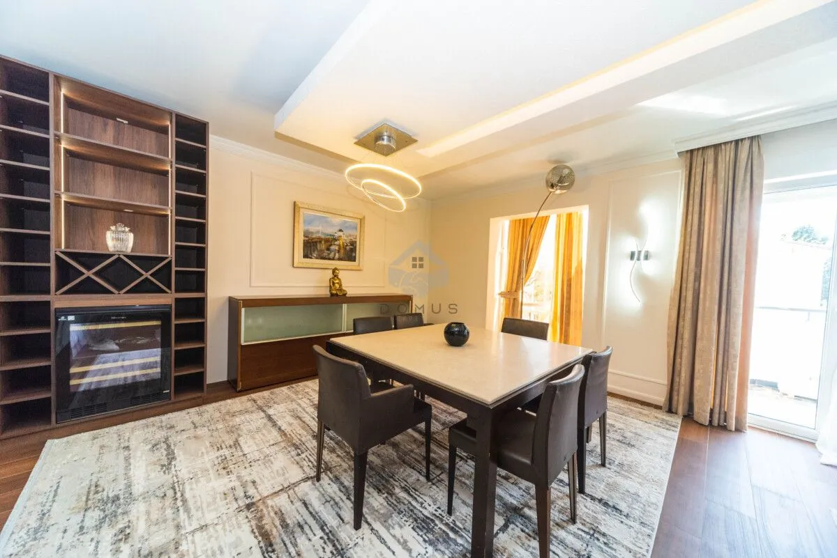Rent, three bedroom apartment, 200m², Gorica C, Podgorica