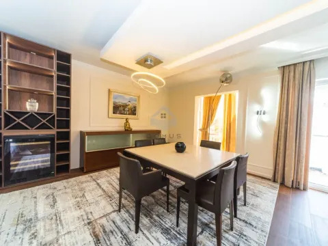 Izdavanje, trosoban stan, 200m², Gorica C, Podgorica - image 7