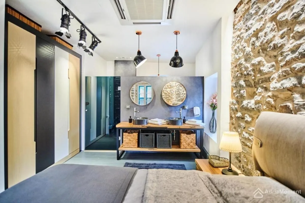 Sale, two bedroom apartment, 108m², Kotor, Crna Gora